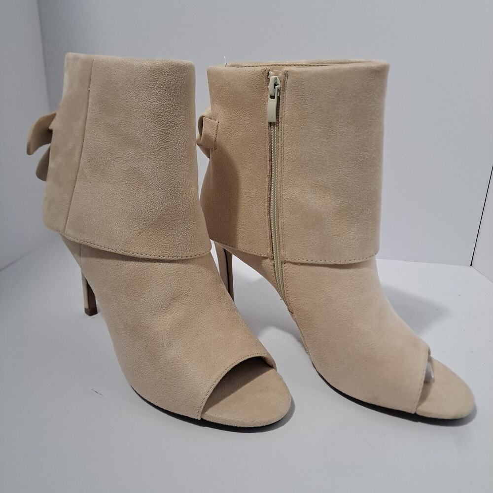 Chelsea Moreland Heels
